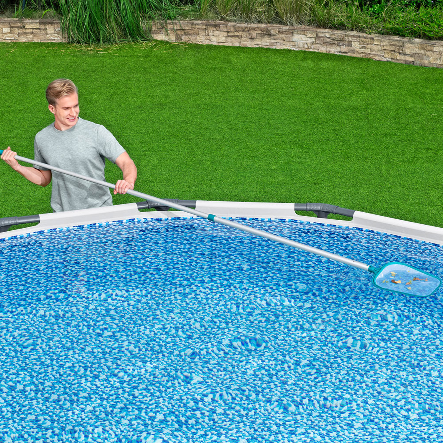 Bestway Pool Reinigungs-Set AquaClean Basic | für Pumpen ab 2000 l/h Leistung | inkl. Kescher