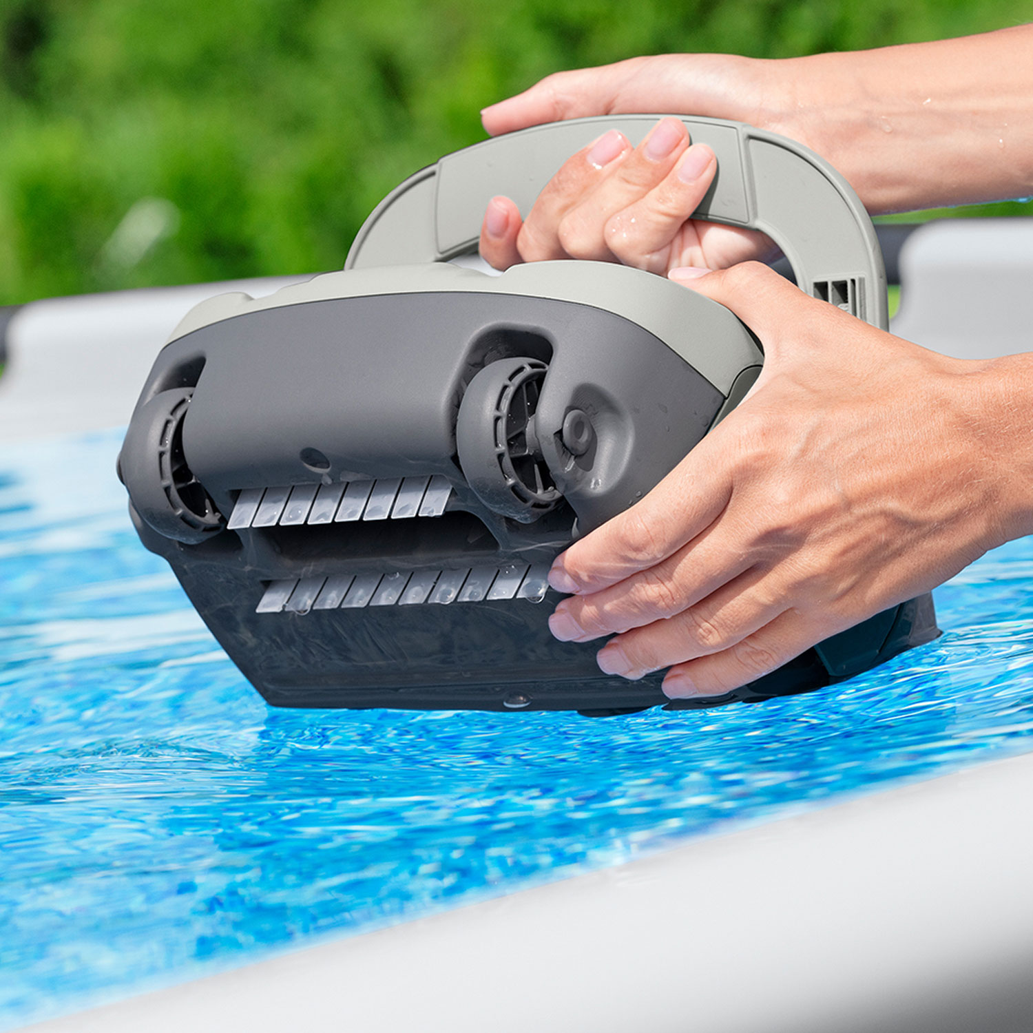 Bestway Poolsauger AquaTronix G100 | akkubetrieben