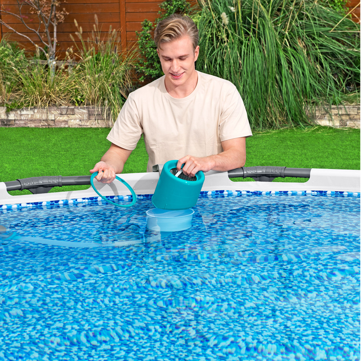 Bestway Pool Pflege-Set AquaClean Deluxe | für Pumpen ab 2006 l/h Leistung | inkl. Kescher